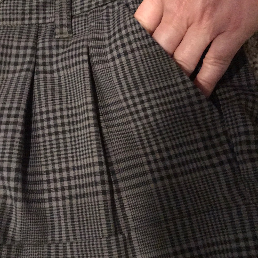 Shorts - Picture 5 of 5